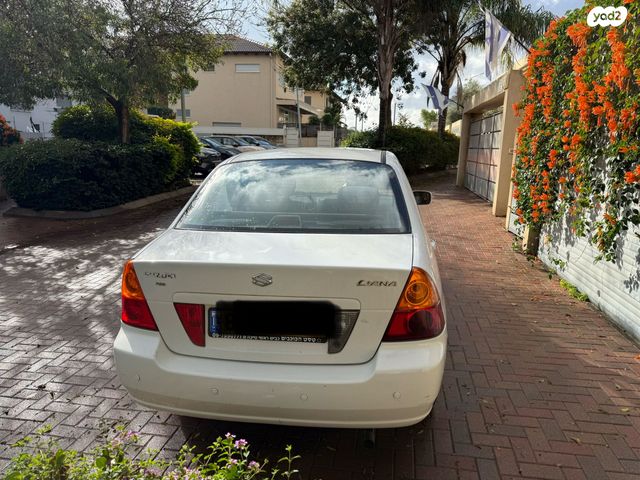 סוזוקי ליאנה