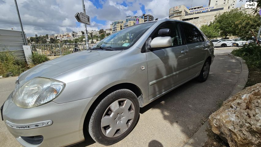טויוטה קורולה