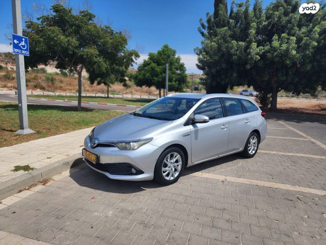 טויוטה אוריס