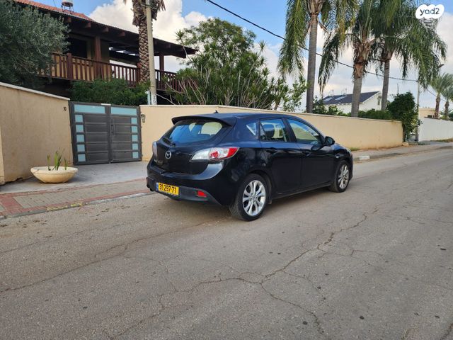 מודעת רכב מאזדה 3