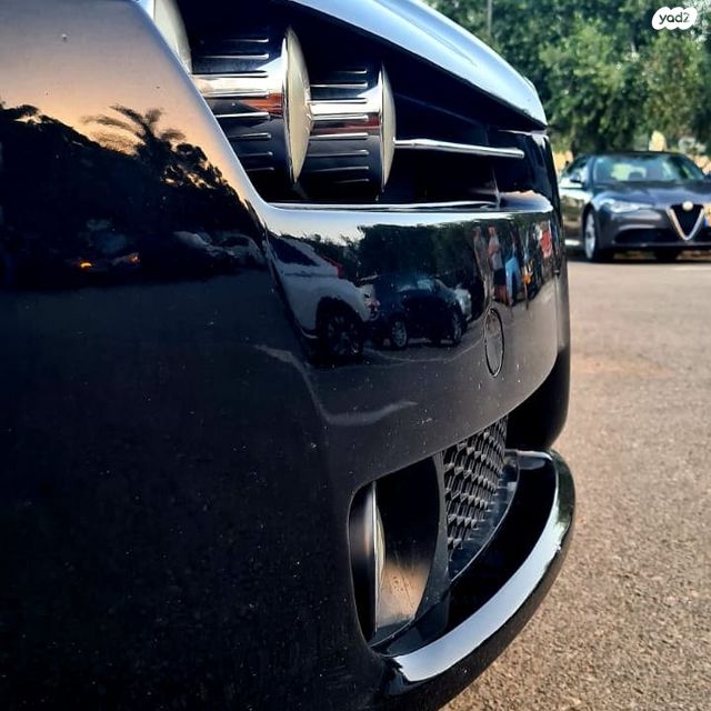 מודעת רכב אלפא רומיאו 159