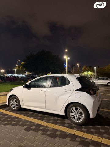 טויוטה יאריס