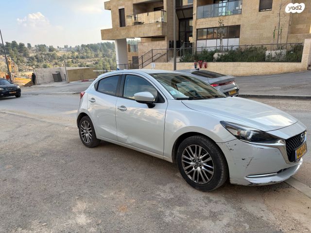 מודעת רכב מאזדה 2