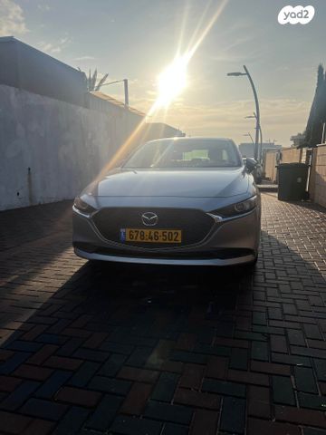 מודעת רכב מאזדה 3