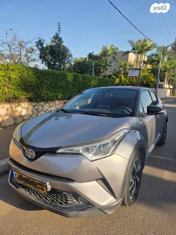 מודעת רכב טויוטה C-HR