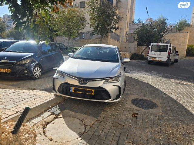 מודעת רכב טויוטה קורולה