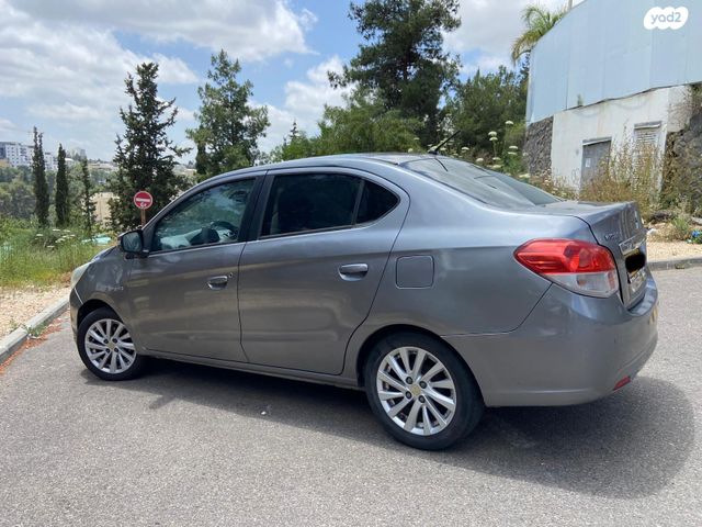 מודעת רכב מיצובישי אטראז'