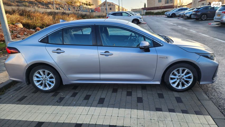 מודעת רכב טויוטה קורולה