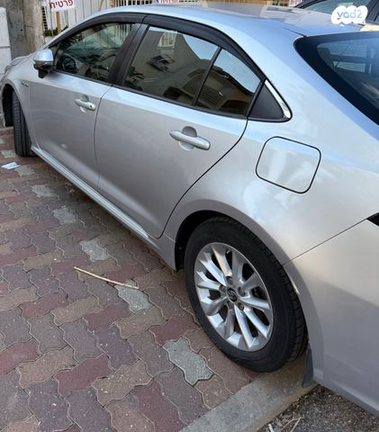 טויוטה קורולה