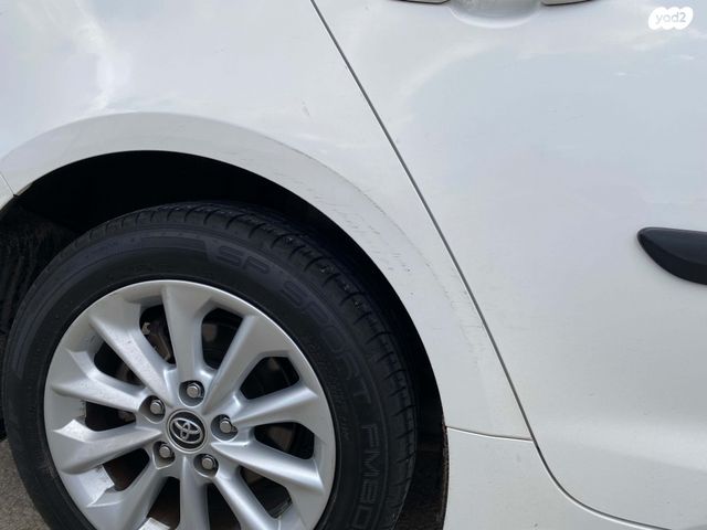 טויוטה קורולה