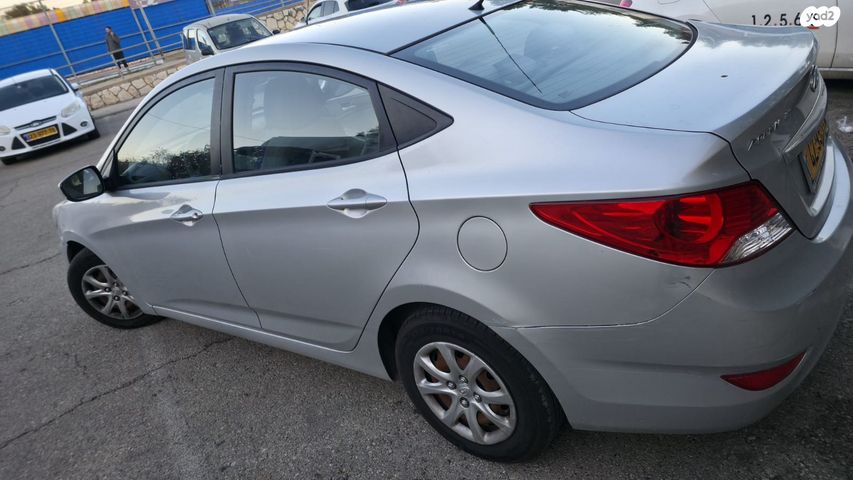 יונדאי אקסנט i25