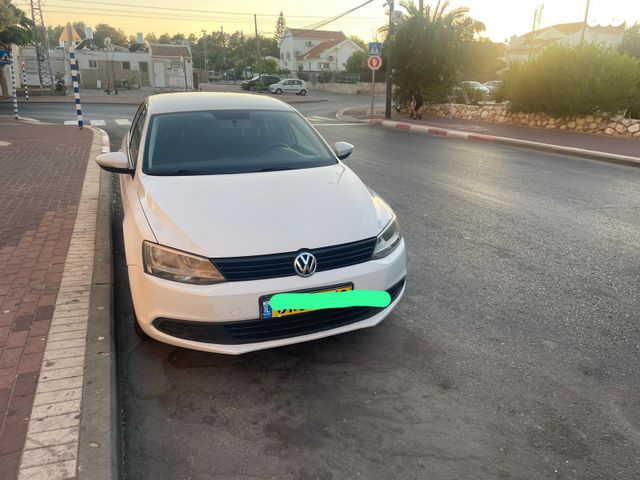 מודעת רכב פולקסווגן ג'טה 