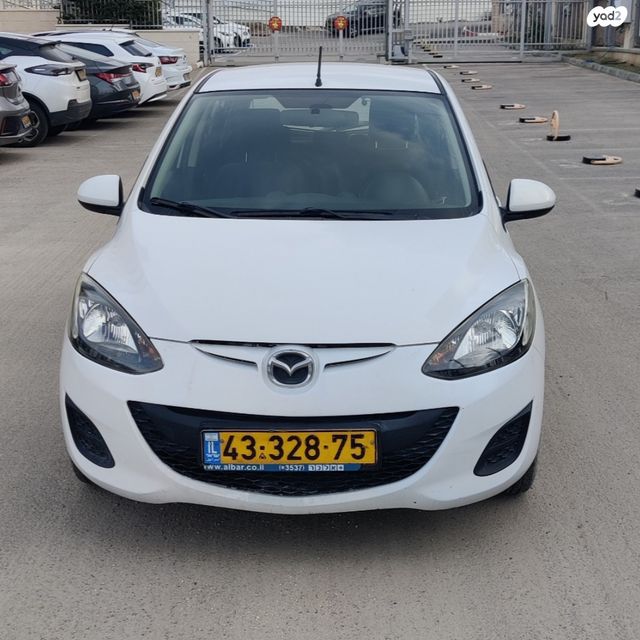 מודעת רכב מאזדה 2