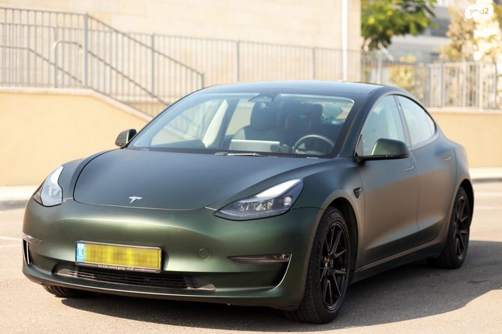מודעת רכב טסלה מודל 3