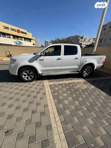 מודעת רכב טויוטה היילקס ויגו