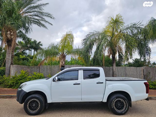 איסוזו די-מקס