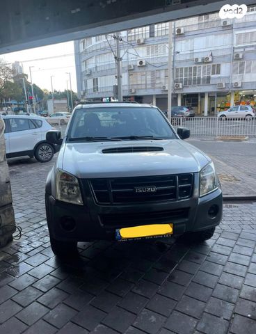 מודעת רכב איסוזו די-מקס