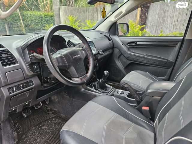 איסוזו די-מקס