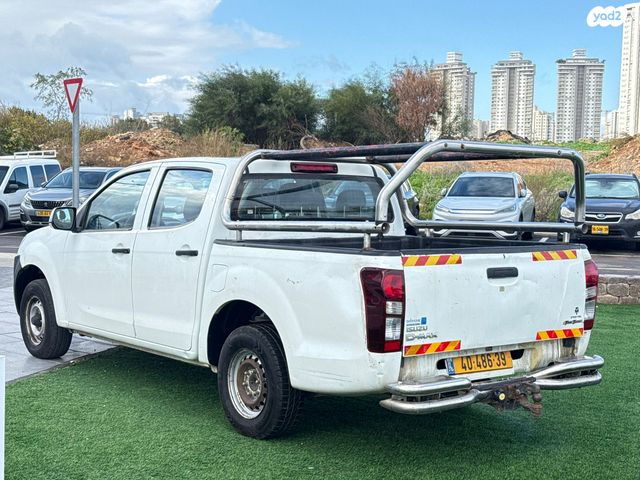 איסוזו די-מקס