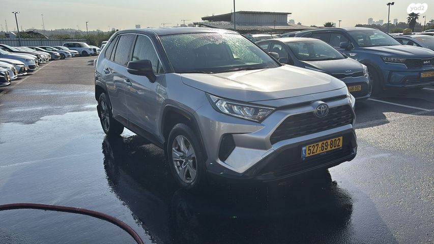 מודעת רכב טויוטה RAV4