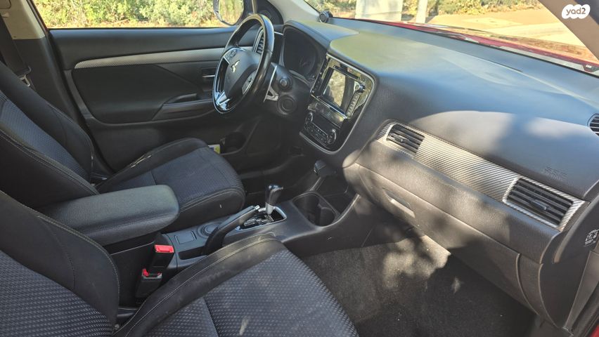 מיצובישי אאוטלנדר