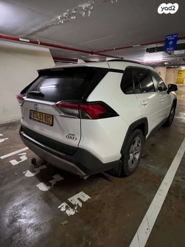טויוטה RAV4