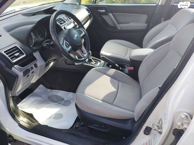 סובארו פורסטר