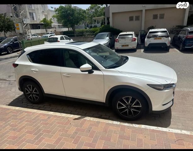 מודעת רכב מאזדה CX-5