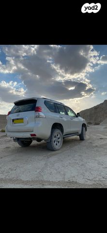 מודעת רכב טויוטה לנד קרוזר