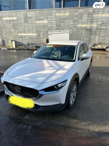מודעת רכב מאזדה CX-30