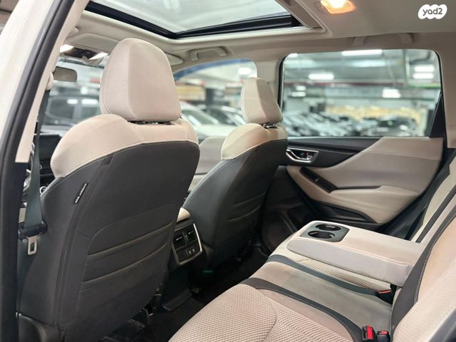 סובארו פורסטר