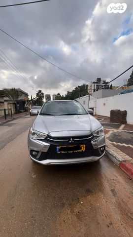 מודעת רכב מיצובישי ASX