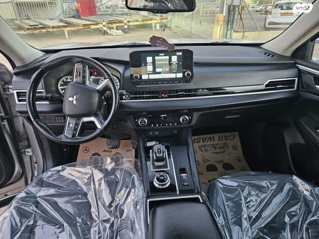 מיצובישי אאוטלנדר