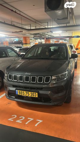 מודעת רכב ג'יפ קומפאס