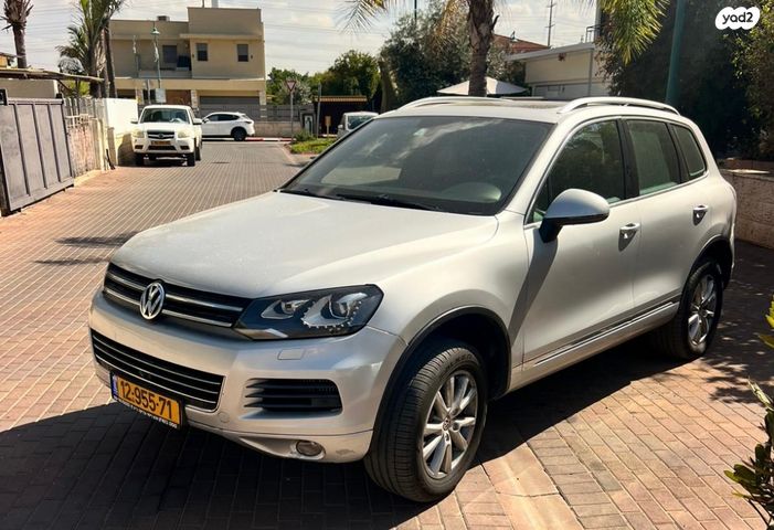 מודעת רכב פולקסווגן טוארג