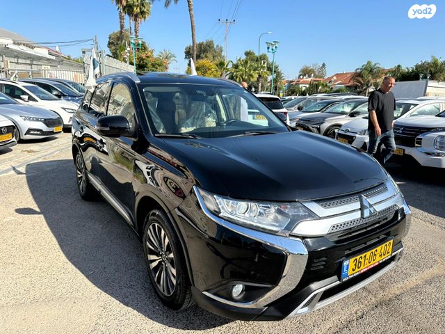 מיצובישי אאוטלנדר