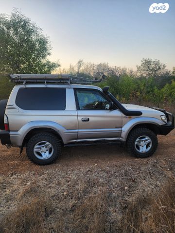 טויוטה לנד קרוזר