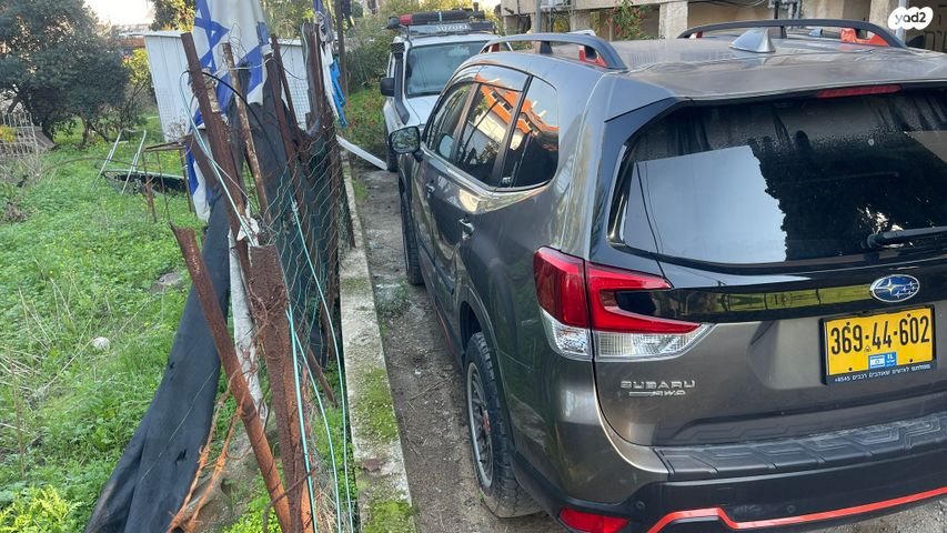 סובארו פורסטר