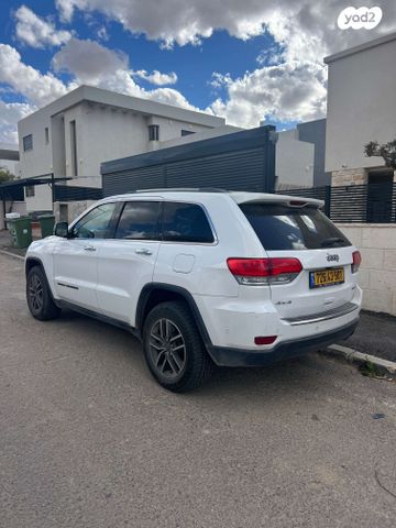 מודעת רכב ג'יפ גרנד צ'ירוקי