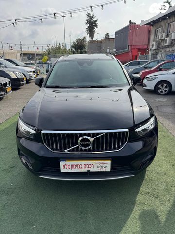 וולוו XC40