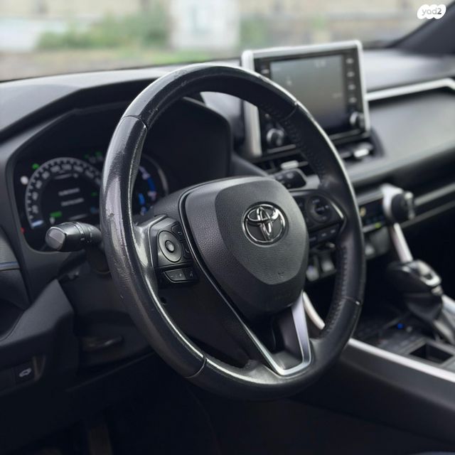 מודעת רכב טויוטה RAV4