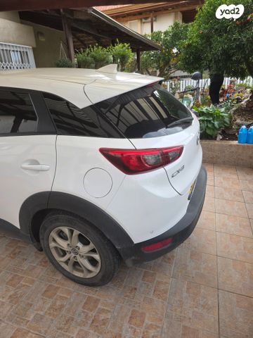 מודעת רכב מאזדה CX-3
