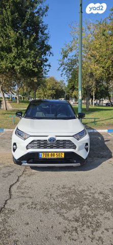 טויוטה RAV4