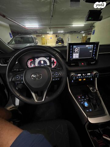 טויוטה RAV4