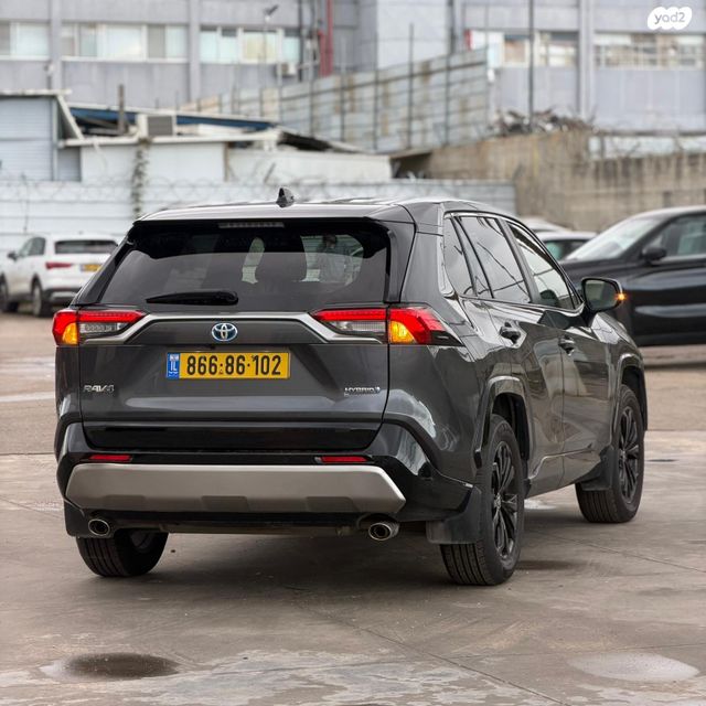 מודעת רכב טויוטה RAV4 1