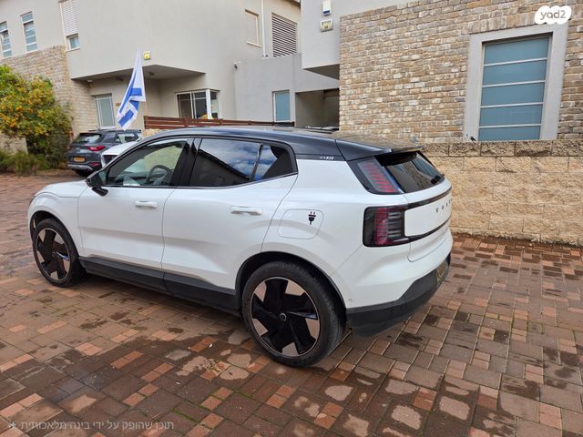 מודעת רכב וולוו EX30