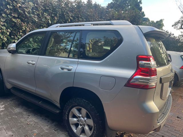 מודעת רכב טויוטה לנד קרוזר