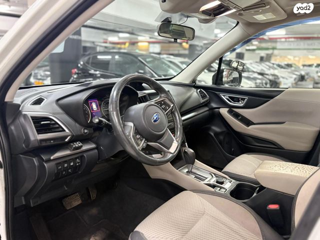 סובארו פורסטר