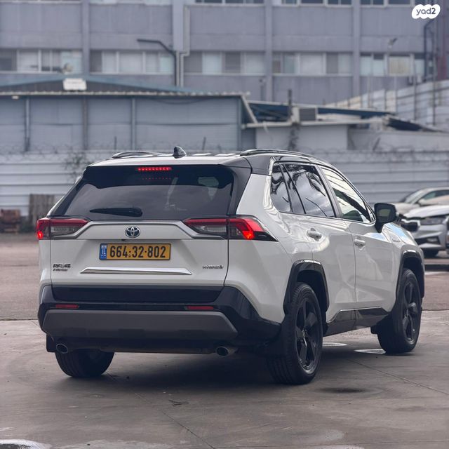 מודעת רכב טויוטה RAV4 2