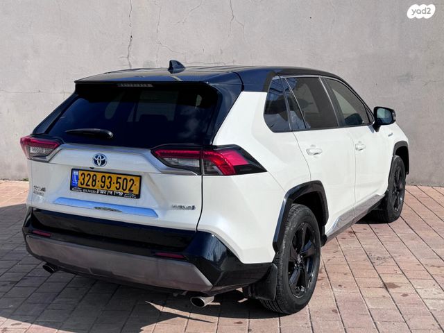 טויוטה RAV4